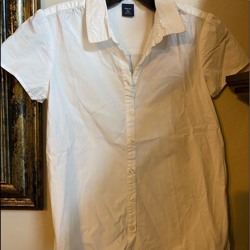 Gap white button up short sleeve